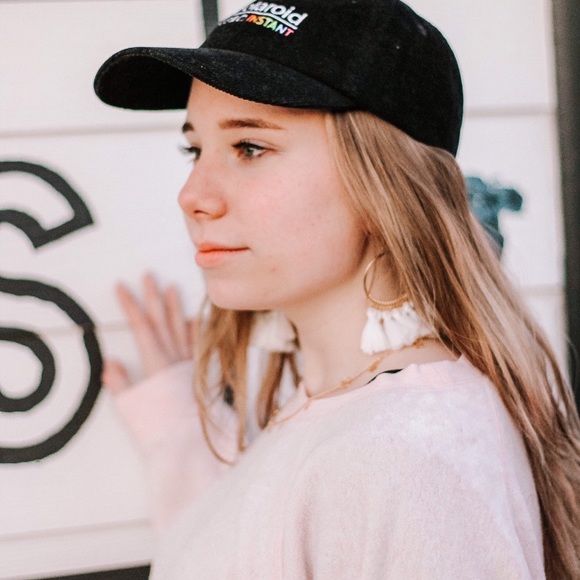 “Arriba!” Boho Festival Tassel Fringe Hoop Fun/Cute Summer Beach Party Earrings - Picture 6 of 16